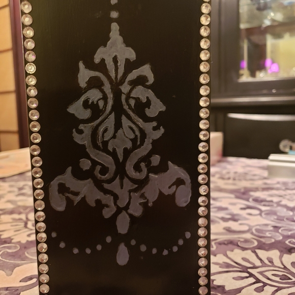 NWT & EUC Quality Items For Less! - Picture 2 of 13